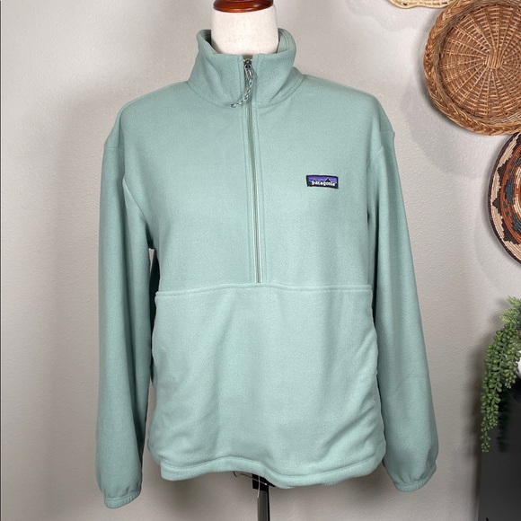 NWT’s Women’s Patagonia Micro D 1/2-Zip Fleece Pullover Elwood Green Size Medium - Picture 6 of 15